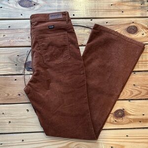 WRANGLER HIGH RISE FIERCE FLARE CORDUROY